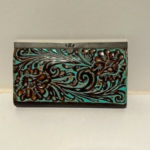 Patricia Nash floral clutch